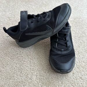 Nike Black Athletic Sneakers